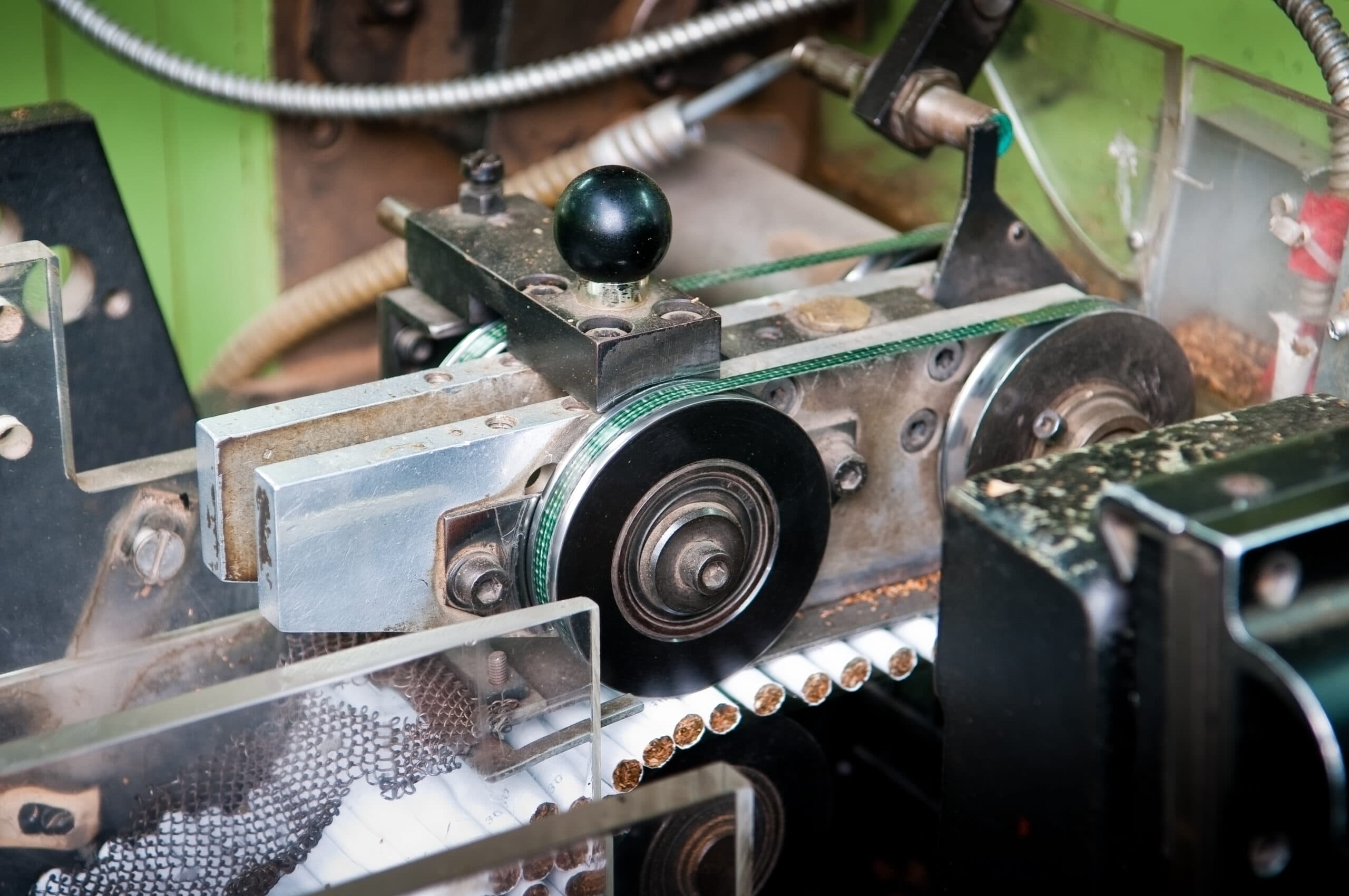 Manual vs. Automatic Cigarette Tube Making Machines: Which Is Right for You?
